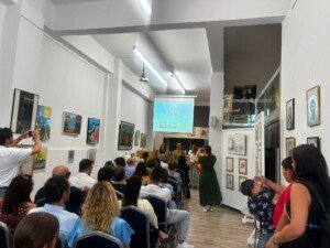 ΕΤΗΣΙΑ ΕΚΘΕΣΗ ΕΙΚΑΣΤΙΚΟΥ ΕΡΓΑΣΤΗΡΙΟΥ της GALLERY "ΩΔΕΙΟ" 2026 3 736420618 27458211380481563 1588514349578900197 n ΕΤΗΣΙΑ ΕΚΘΕΣΗ ΕΙΚΑΣΤΙΚΟΥ ΕΡΓΑΣΤΗΡΙΟΥ της GALLERY "ΩΔΕΙΟ" 2026
